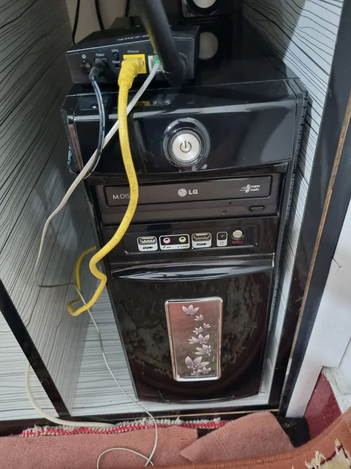 کامپیوتر خانگی|رایانه رومیزی|گرمی, |دیوار