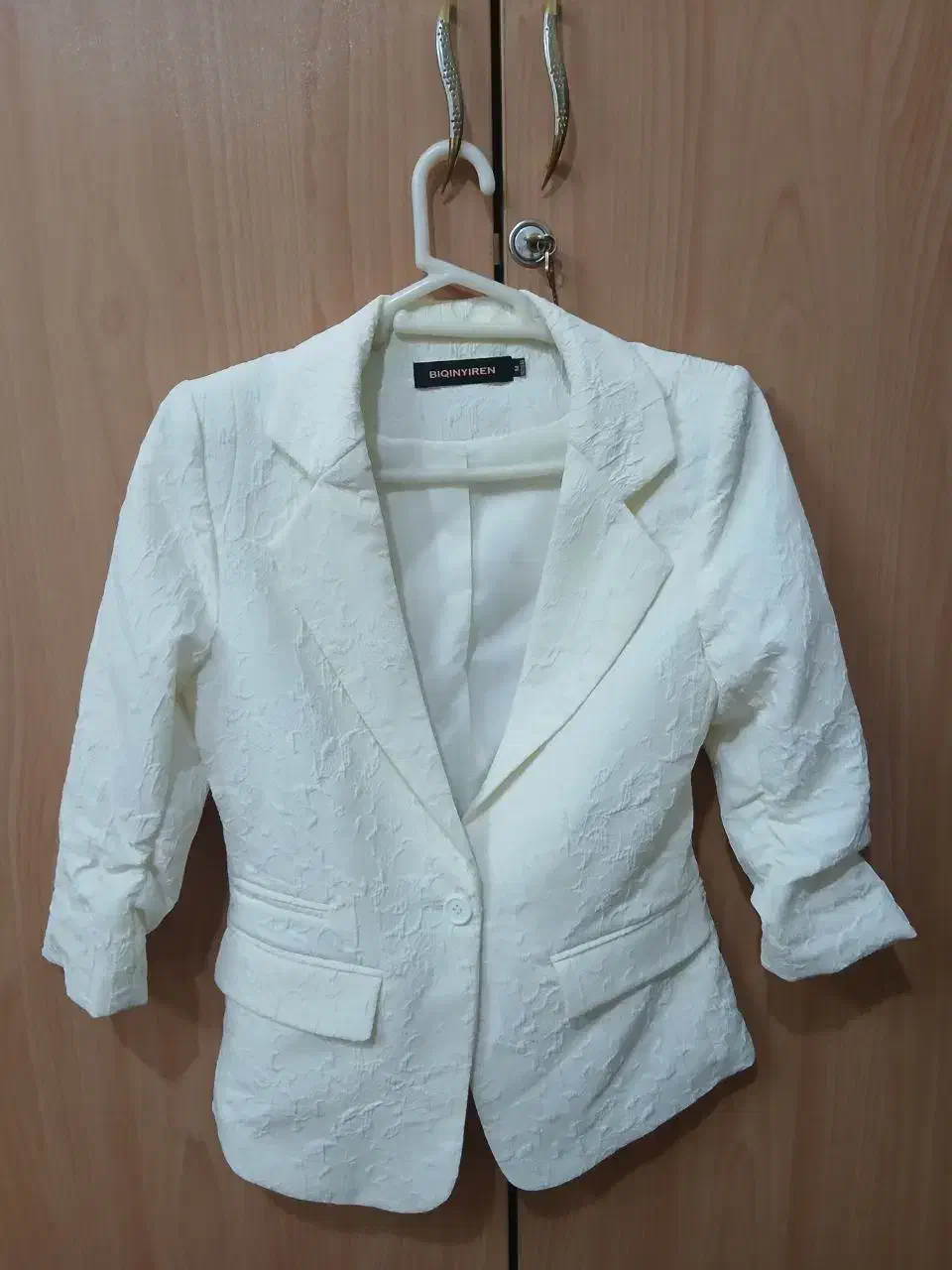 کت در حد نو|لباس|اصفهان, ابر|دیوار