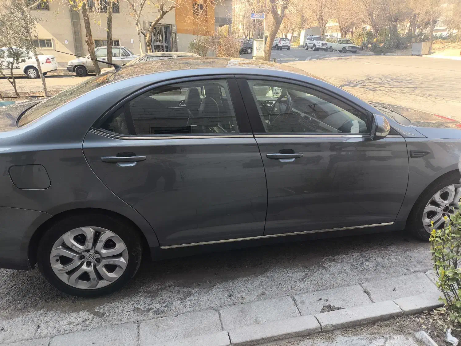 ام جی ۵۵۰- 2012|خودرو سواری و وانت|تهران, المهدی|دیوار