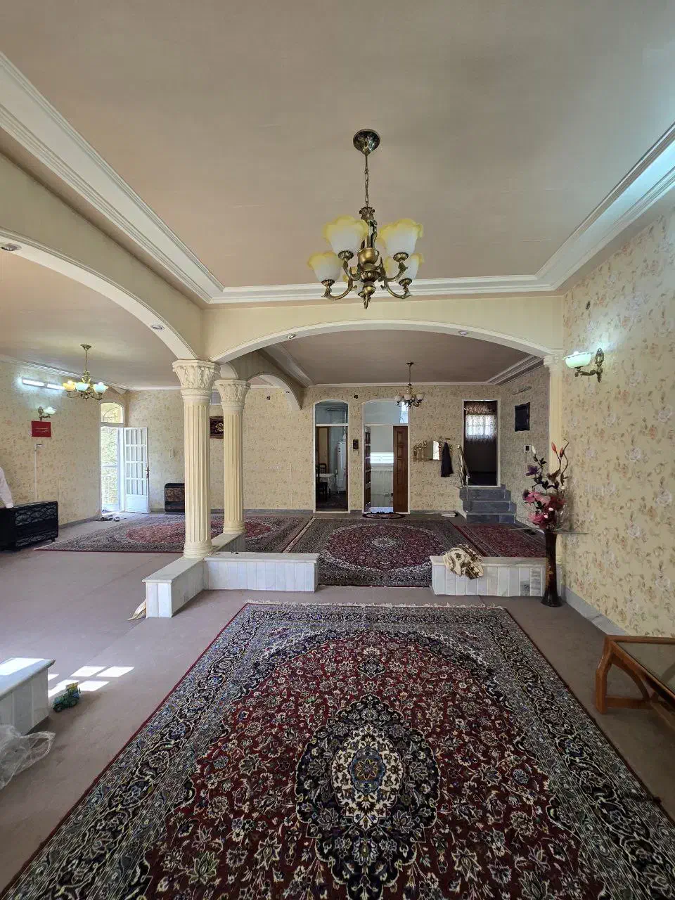 منزل دربست/بر بلوار امام رضا/مناسب مسکونی و اداری|اجارهٔ خانه و ویلا|کاشان, فاز ۲ ناجی آباد|دیوار