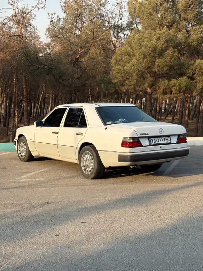 مرسدس بنز اتاق ۱۲۴ شش سیلندر|خودرو کلاسیک|تهران, تهرانپارس غربی|دیوار