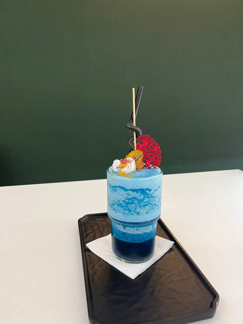 نیازمند باریستا در شیفت صبح کافه قنادی ویلی|استخدام خدمات فروشگاه و رستوران|قشم, |دیوار