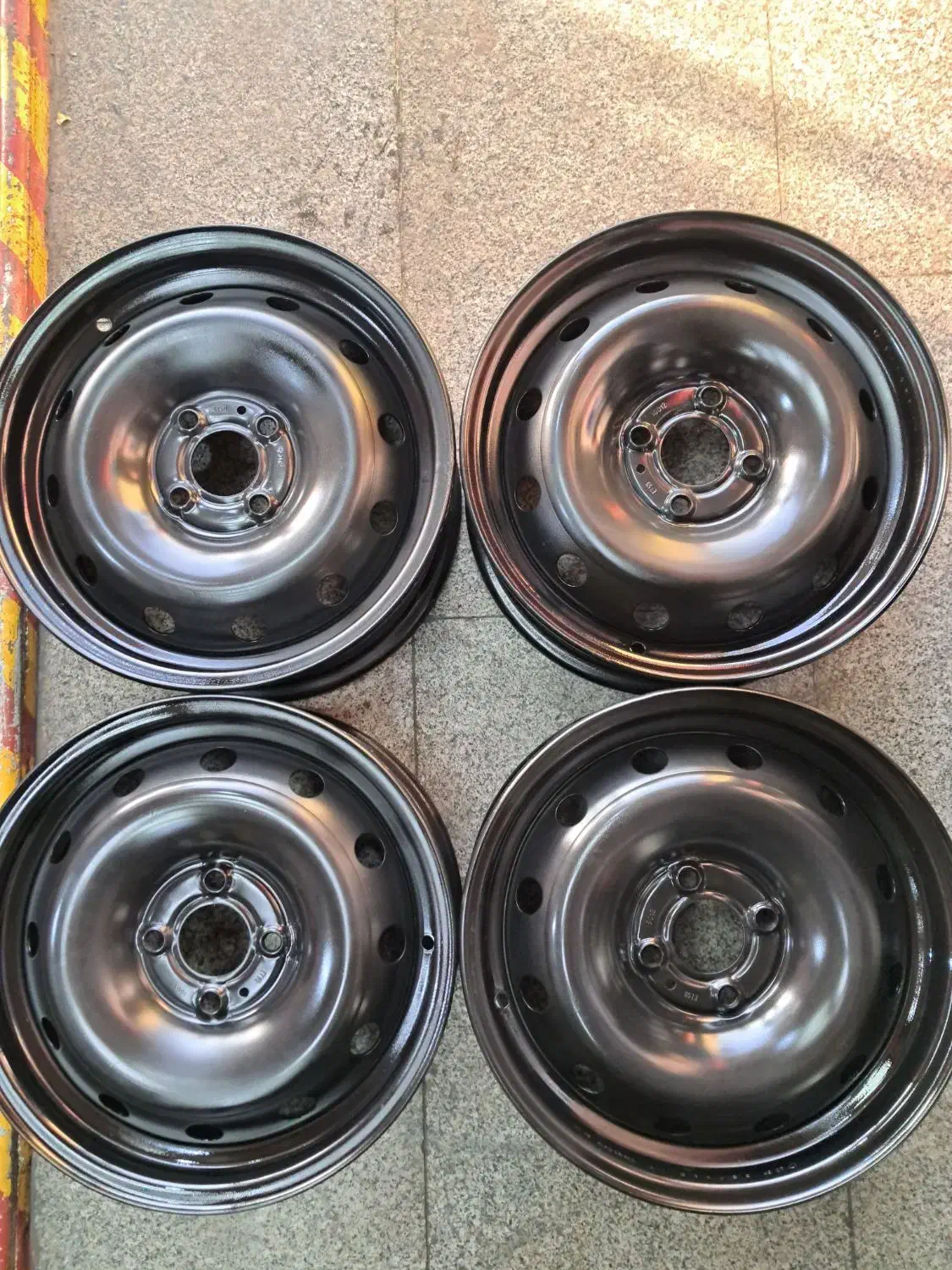 رینگ ال 90 اصلی فرانسه فابریکی زیر قیمت همه جا|قطعات یدکی و لوازم جانبی|محمدشهر, محمدشهر|دیوار