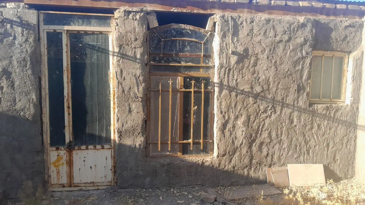 فروش خانه درسیرجان باغ خوش داری گاز می باشد|فروش خانه و ویلا|پاریز, |دیوار