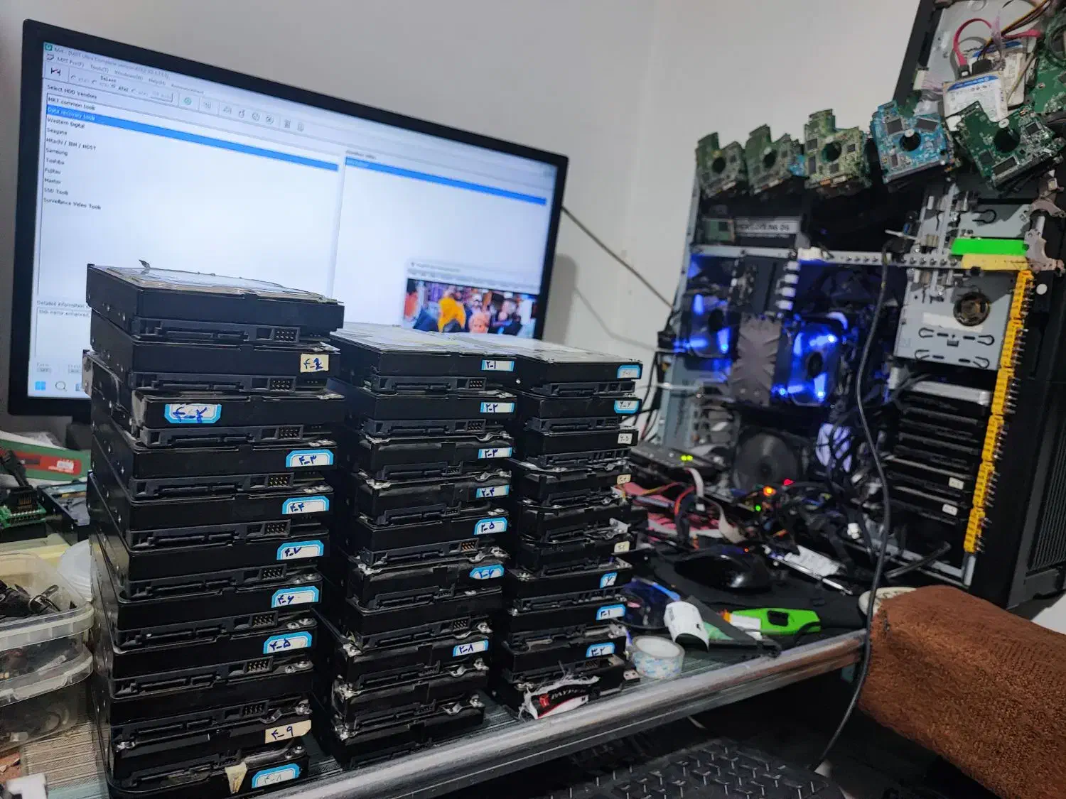 تعمیر وریکاوری تخصصی هارد و لپ تاپ با تجهیزات بروز|خدمات رایانه‌ای و موبایل|زاهدان, |دیوار