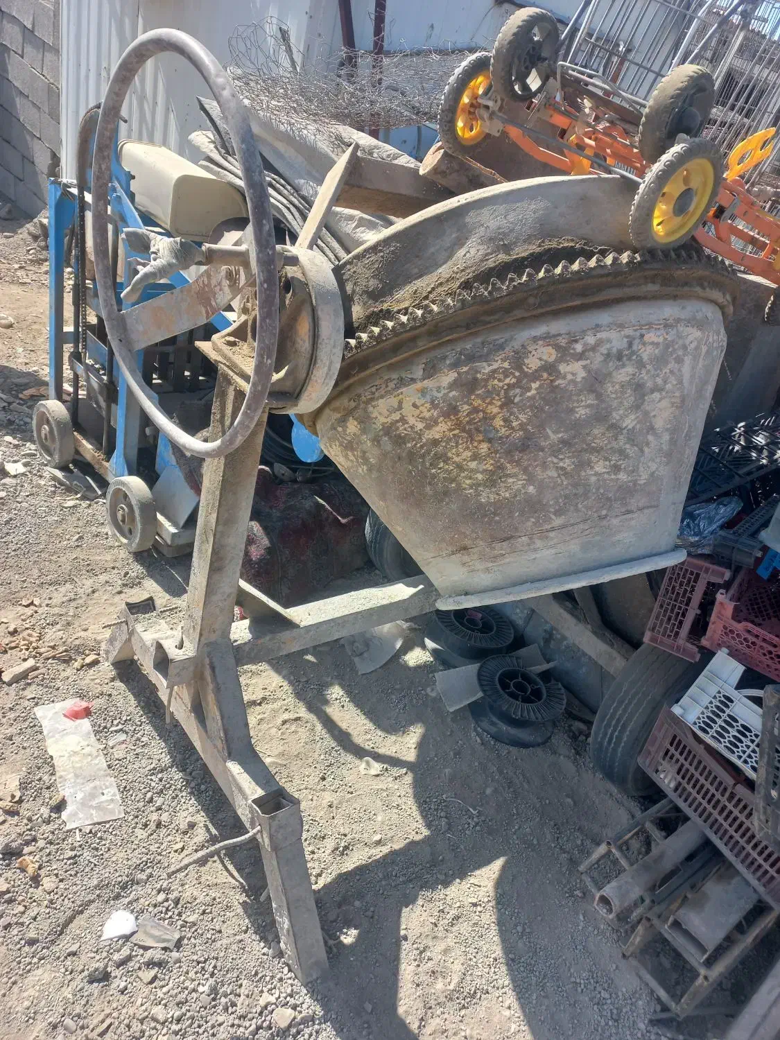 فروش دستگاه بلوک زن ومیکسر|ماشین‌آلات صنعتی|شهریار, شهرک شاهد|دیوار