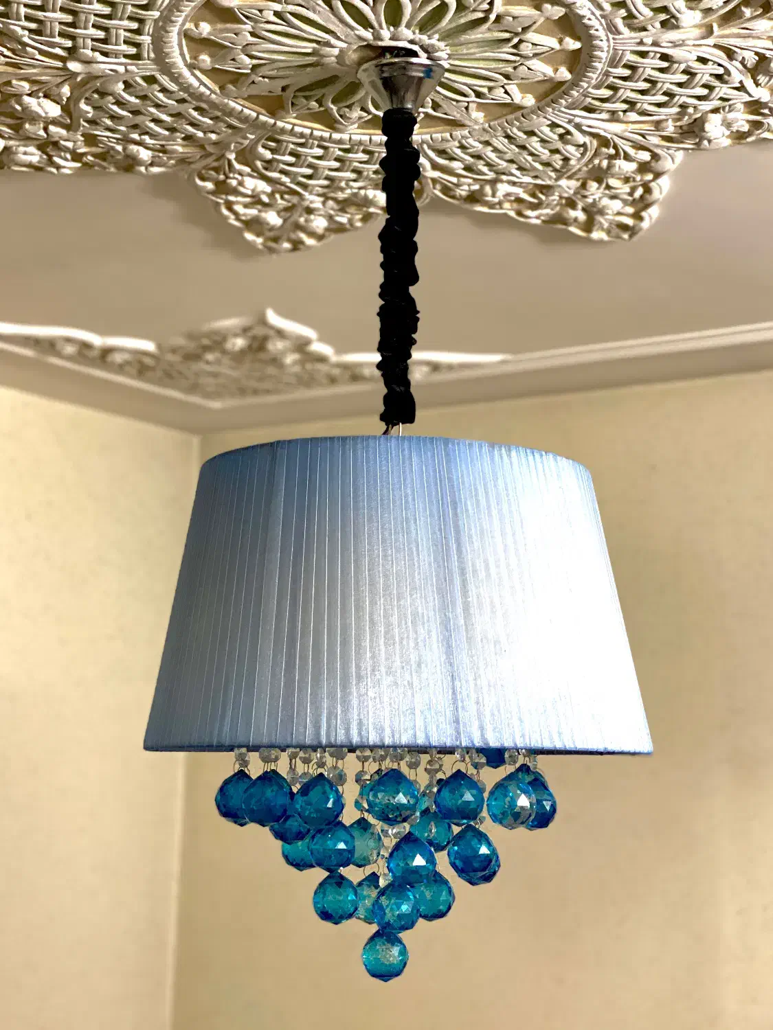 لوستر اتاق کاملا نو|لوستر و چراغ آویز|اصفهان, شاهزید|دیوار