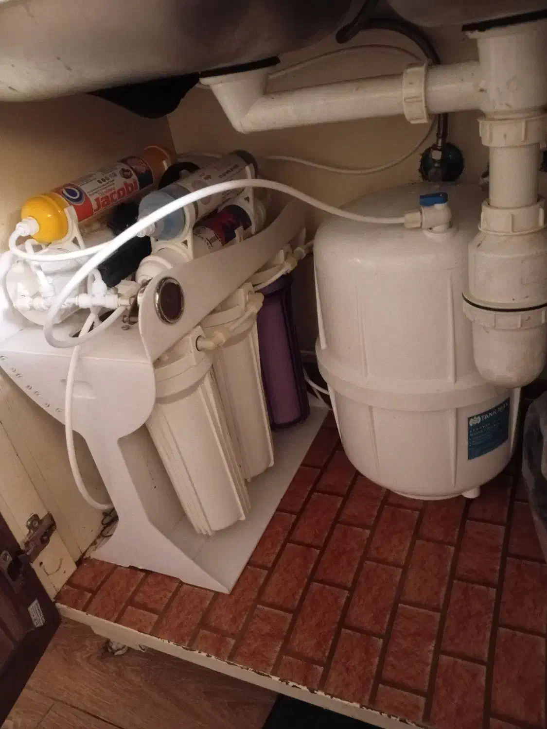 نصب وراه اندازی تصفیه آب خانگی|آبسردکن و تصفیه آب|یزد, |دیوار