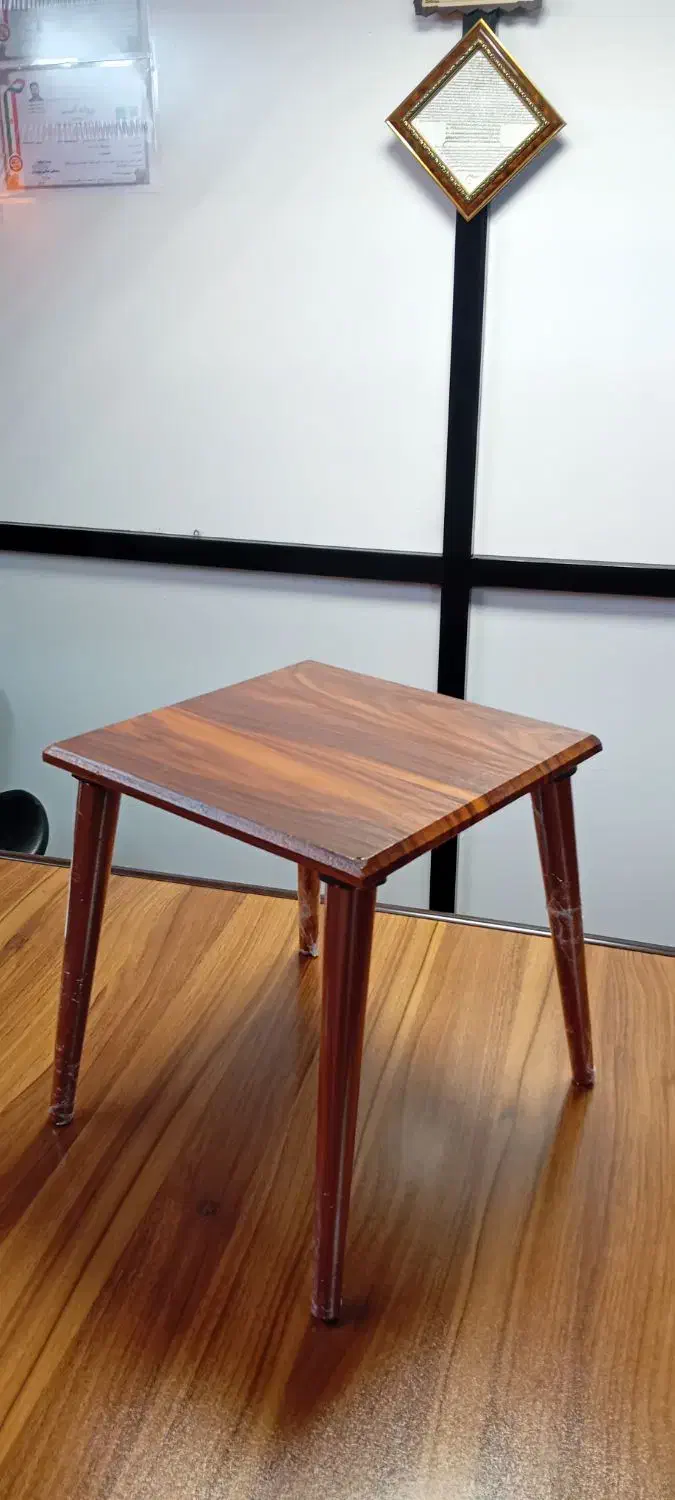 عسلی. کنار مبلی تکی|مبلمان خانگی و میز عسلی|یزد, |دیوار