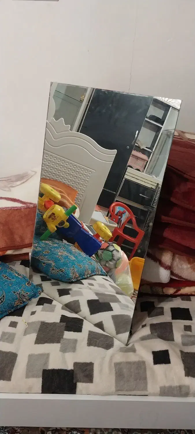 اینه و شمعدان|آینه|ساوه, |دیوار