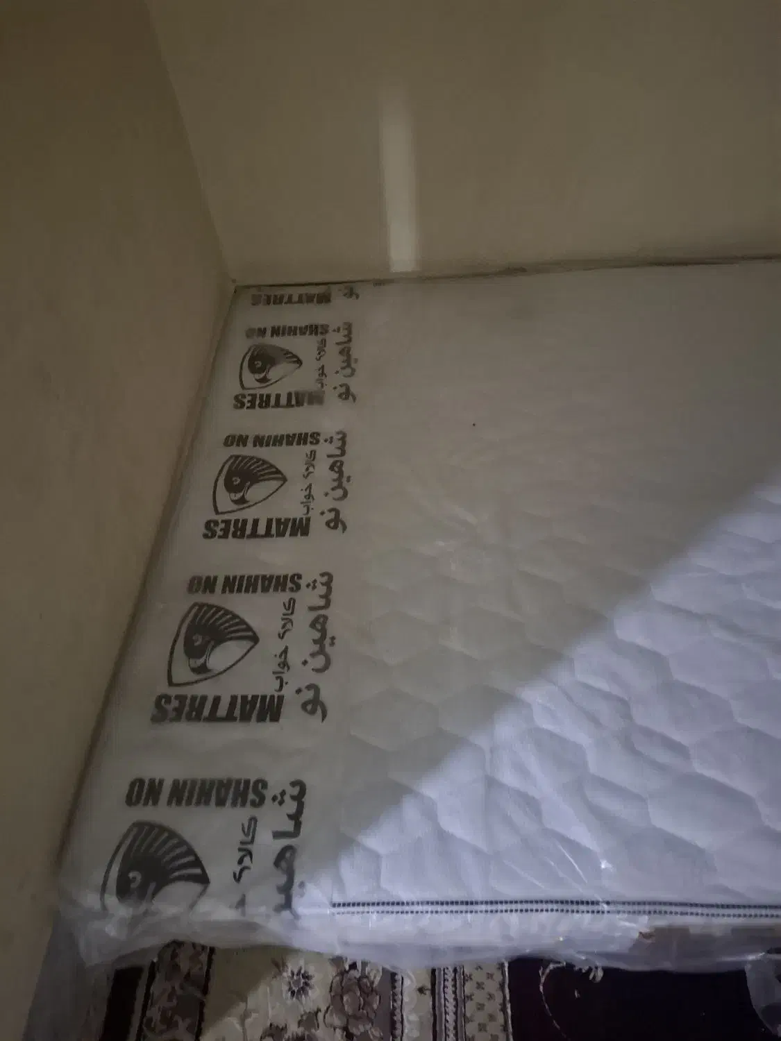 تشک|تشک تختخواب|اصفهان, ارغوانیه|دیوار