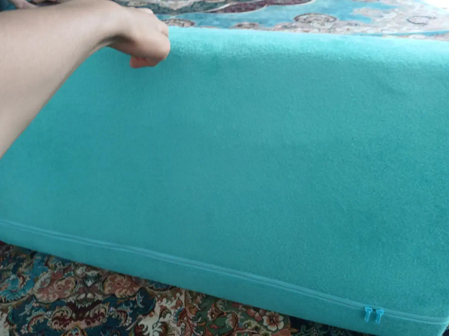 پشتی سالم ونورنگ آبی فیروزه ای۴هار عدد|پشتی|کرج, اسلام‌آباد|دیوار