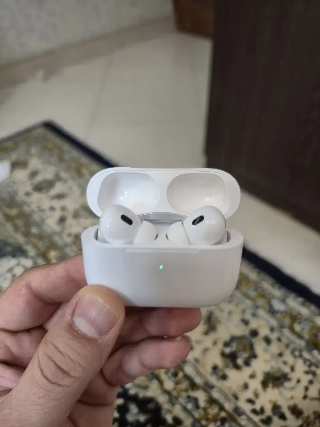 AirPods Pro 2nd فقط از جعبه باز شده. هدیه بوده|لوازم جانبی موبایل و تبلت|مشهد, آزادشهر|دیوار