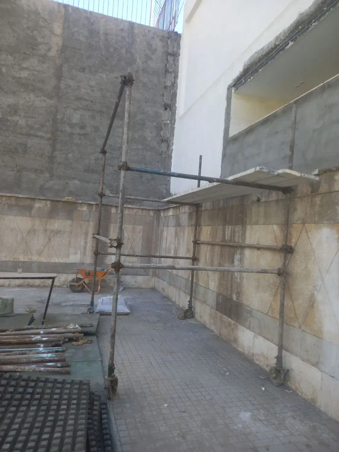 داربست در اسرع وقت|خدمات پیشه و مهارت|مشهد, سیلو|دیوار