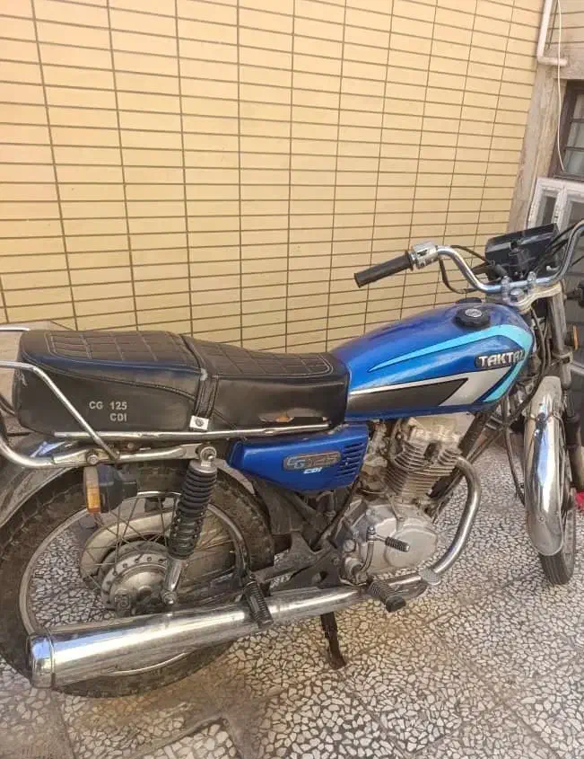 موتور سی جی۱۲۵|موتورسیکلت|کاشان, فاز ۲ ناجی آباد|دیوار