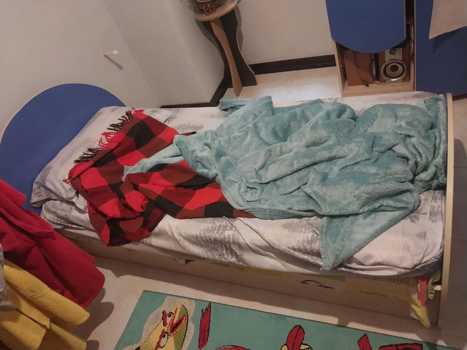 تخت خواب|تخت و سرویس خواب|کرج, کوی زنبق|دیوار