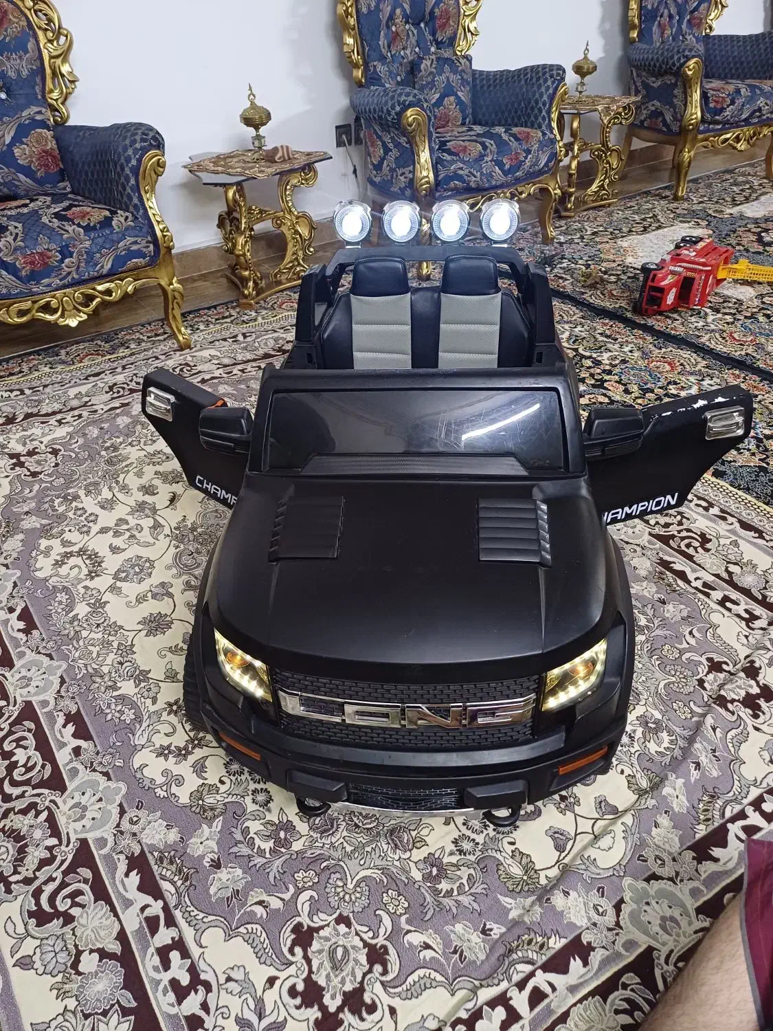 ماشین شاسی بلند|اسباب‌بازی بچه|گلستان (تهران), |دیوار