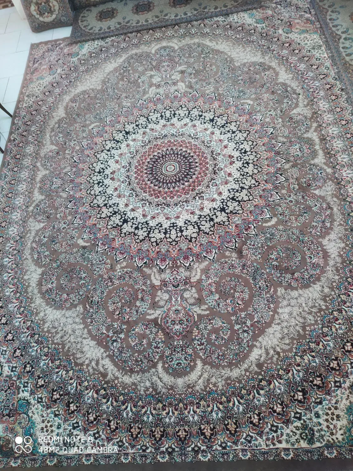 فرش ۱۲ متری سالم نو فروش فوری قیمت مناسب|فرش|کاشمر, |دیوار