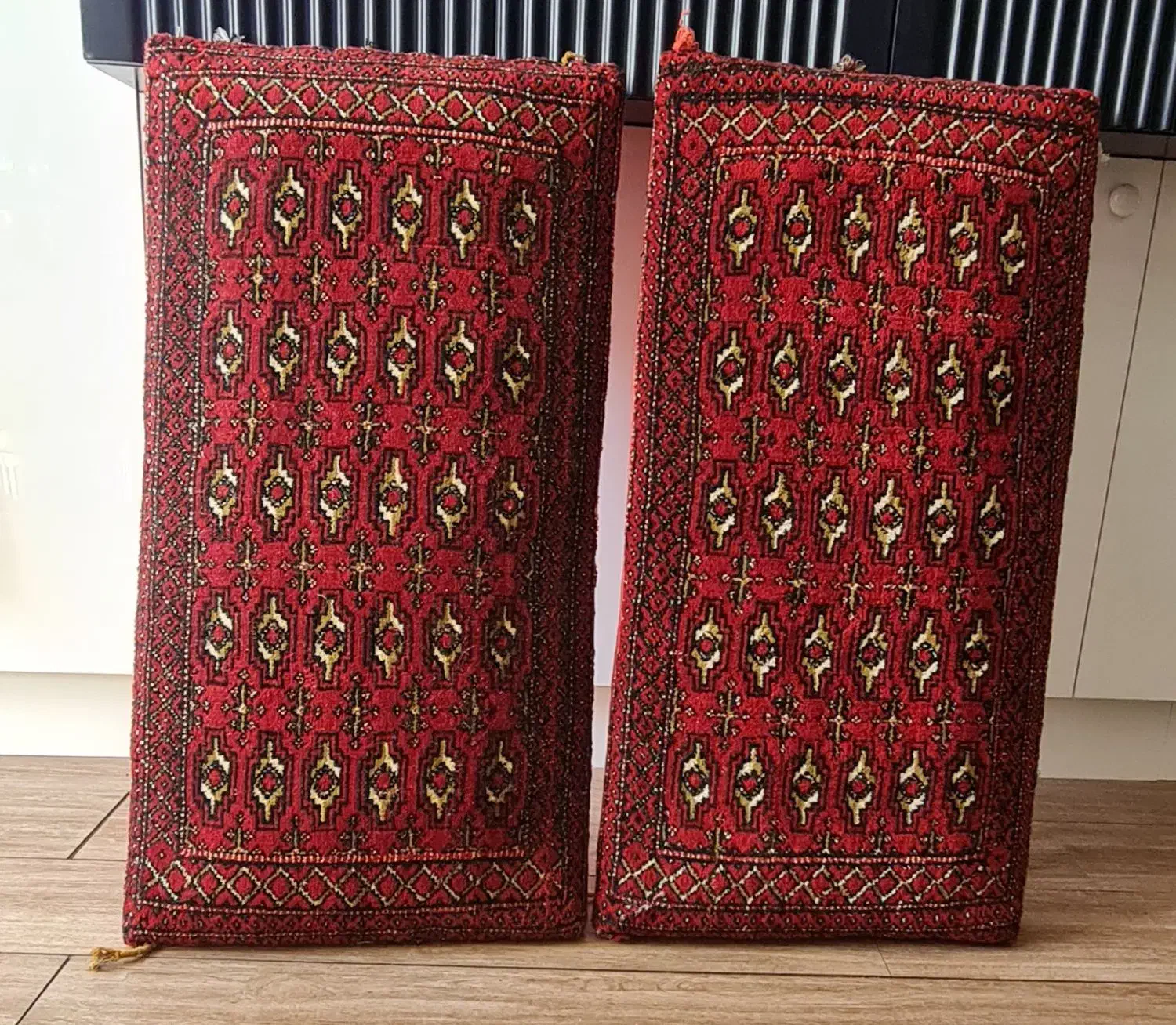 پشتی سنتی در حدنو مناسب منزل و سفره خانه|پشتی|تهران, جنت‌آباد مرکزی|دیوار