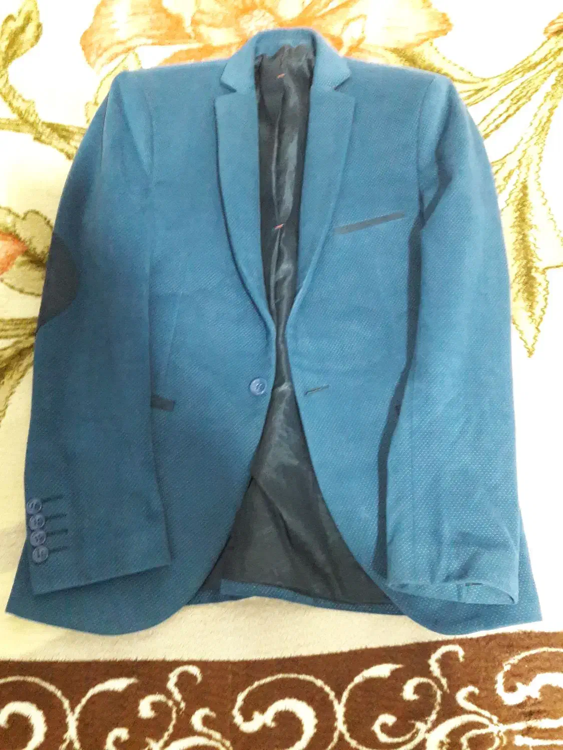 لباس|لباس|بیرجند, |دیوار