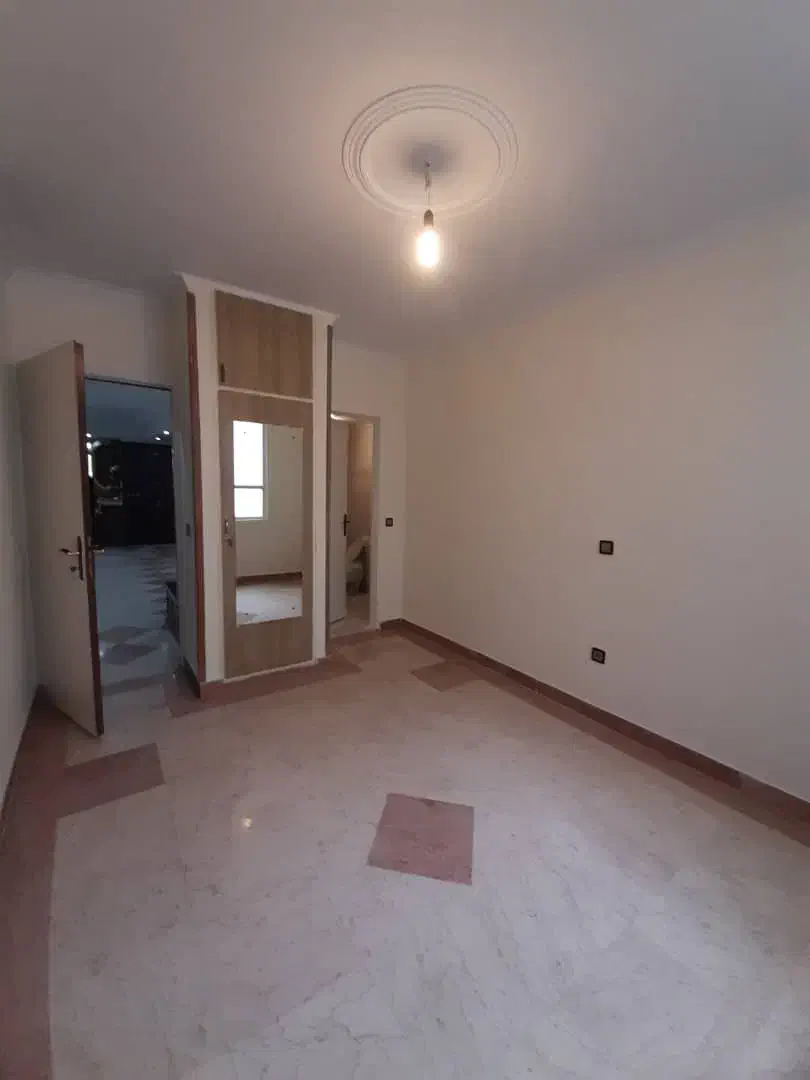 ۱۳۰ متر ۳ خوابه امکانات کامل