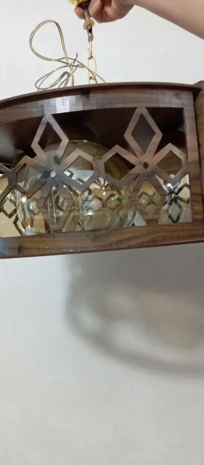 لوستر چوبی|لوستر و چراغ آویز|رباط‌کریم, نصیرشهر|دیوار