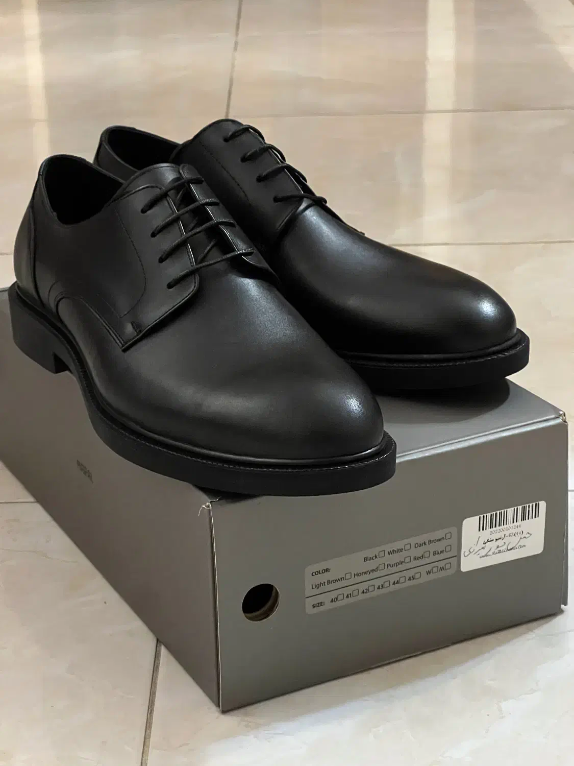 کفش رسمی|کیف، کفش، کمربند|شیراز, قدوسی شرقی|دیوار