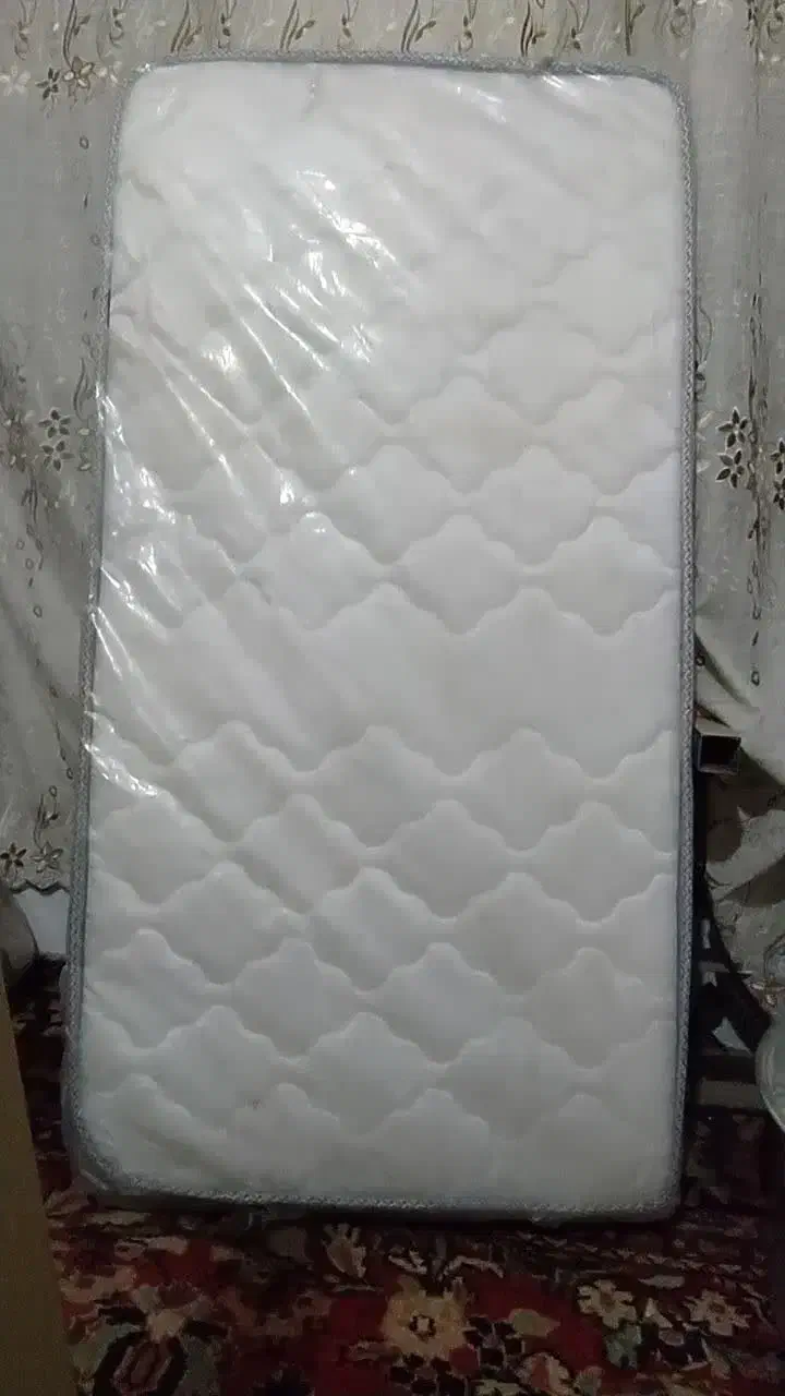 تشک کودک|تشک تختخواب|قم, قلعه کامکار|دیوار