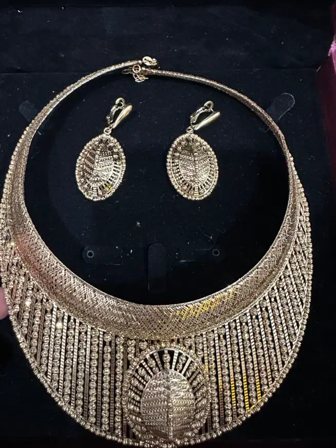 دستبند و انگشتر/سرویس|جواهرات|بوشهر, |دیوار