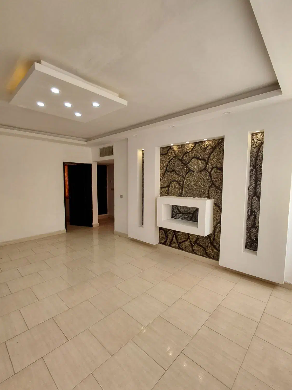 اپارتمان دوخوابه ارم آرین|فروش آپارتمان|صدرا-فارس, فاز ۱|دیوار