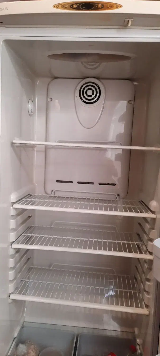 یخچال امرسان ۱۰/۰۰۰/۰۰۰میلیون تومان|یخچال و فریزر|صحنه, |دیوار