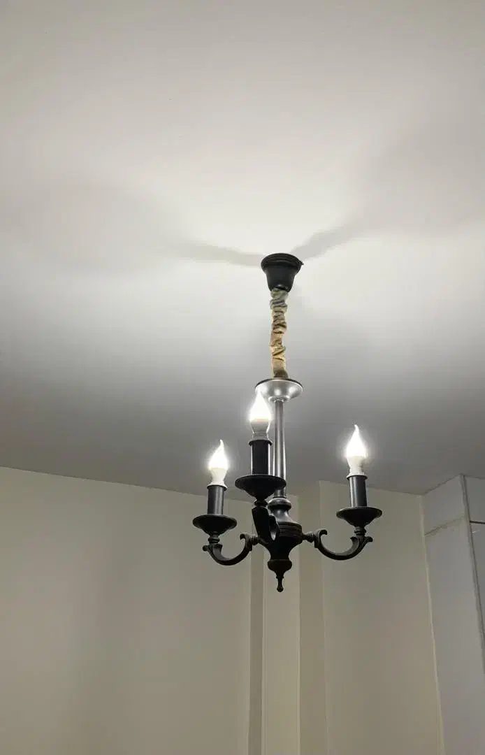 لوستر۳ شاخه برنزی|لوستر و چراغ آویز|تهران, سردارجنگل|دیوار