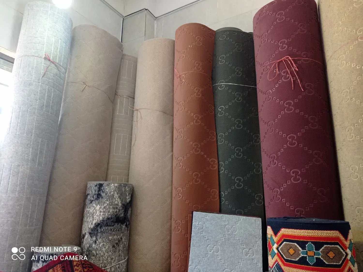 انواع موکت.چمن.وکناره برشی|موکت|اصفهان, بهارستان|دیوار