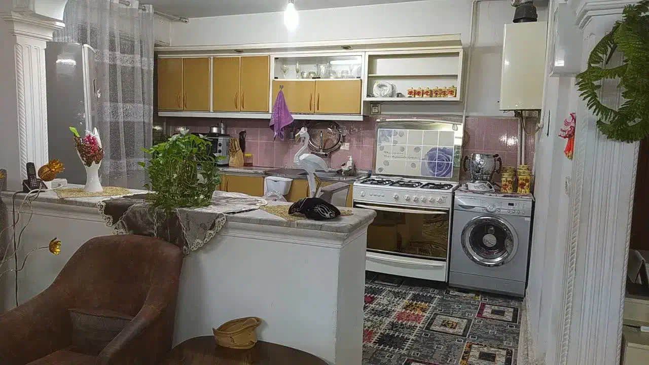 اپارتمان ۹۰متری طبقه اول دو خواب رهن و اجاره|اجارهٔ آپارتمان|مشهد, صداقیه|دیوار