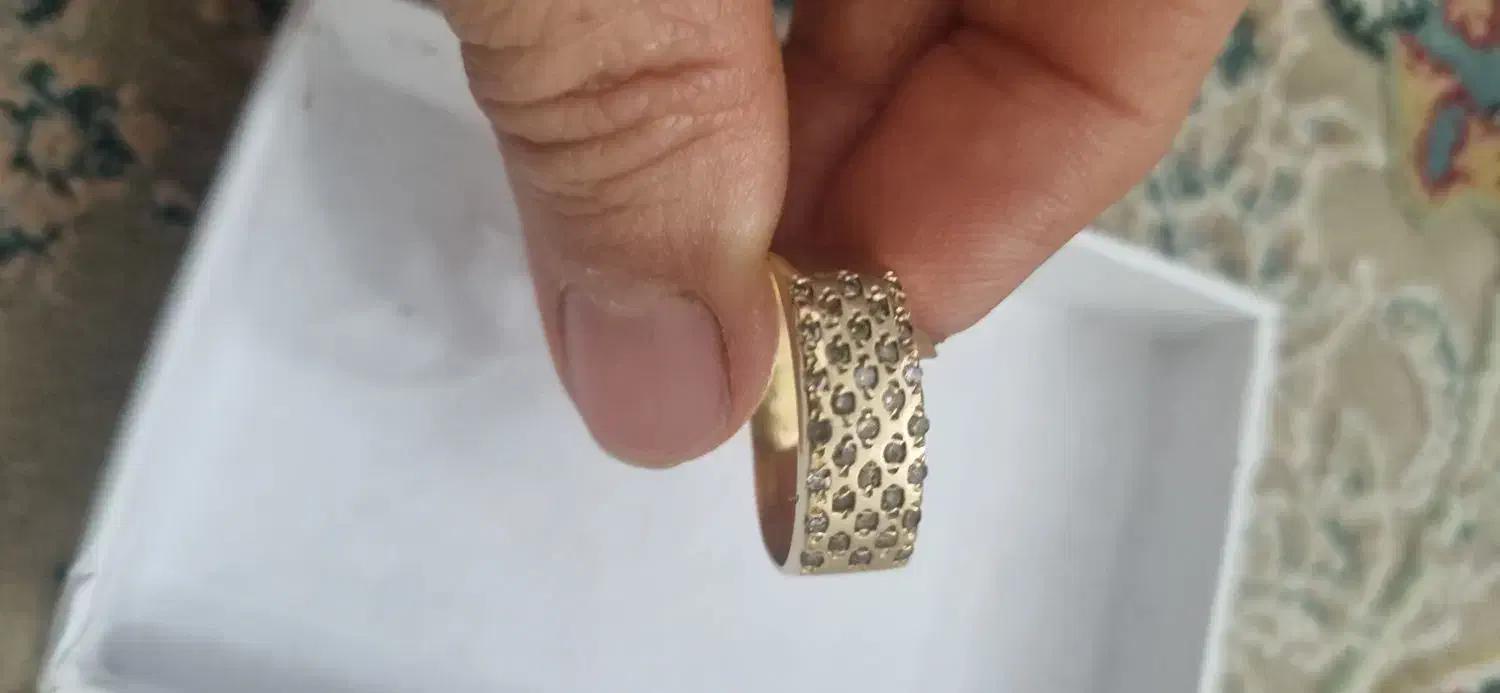 مقداری طلای نو|جواهرات|شیراز, فرگاز|دیوار