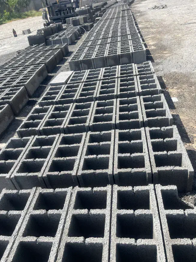 نیازمند کارگر بلوک زنی ماهر|استخدام معماری، عمران و ساختمانی|پیشوا, |دیوار