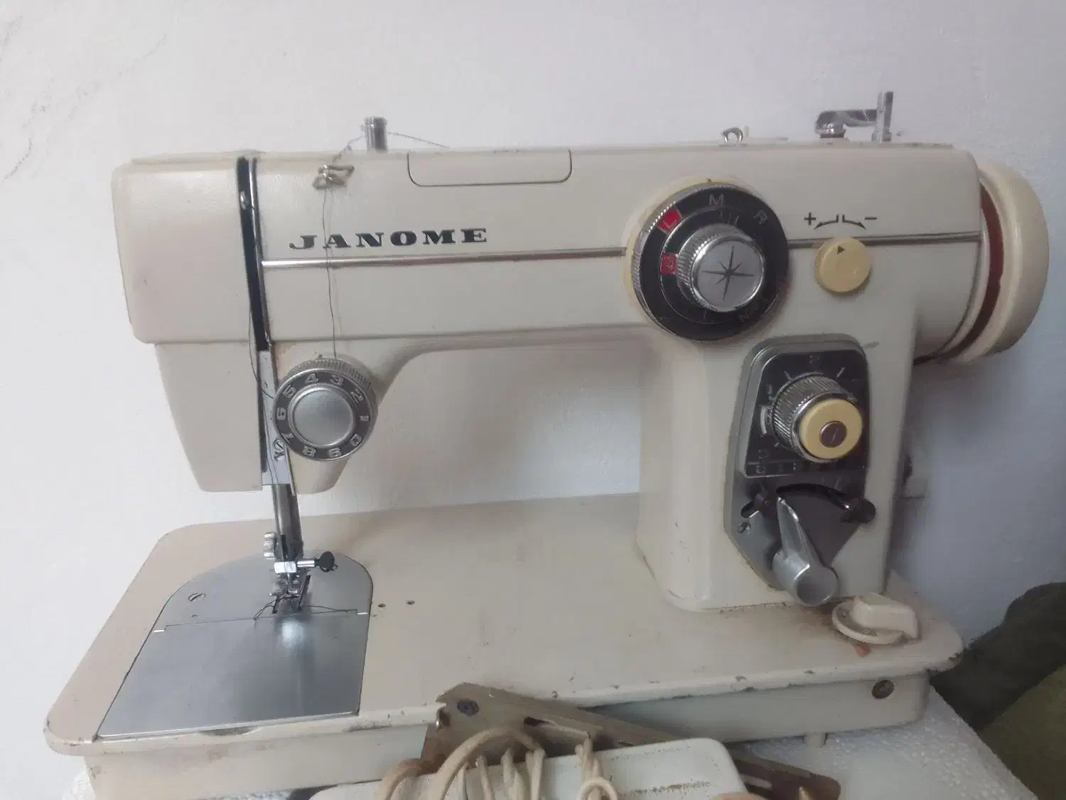 فروش|چرخ خیاطی و ریسندگی|جیرفت, |دیوار