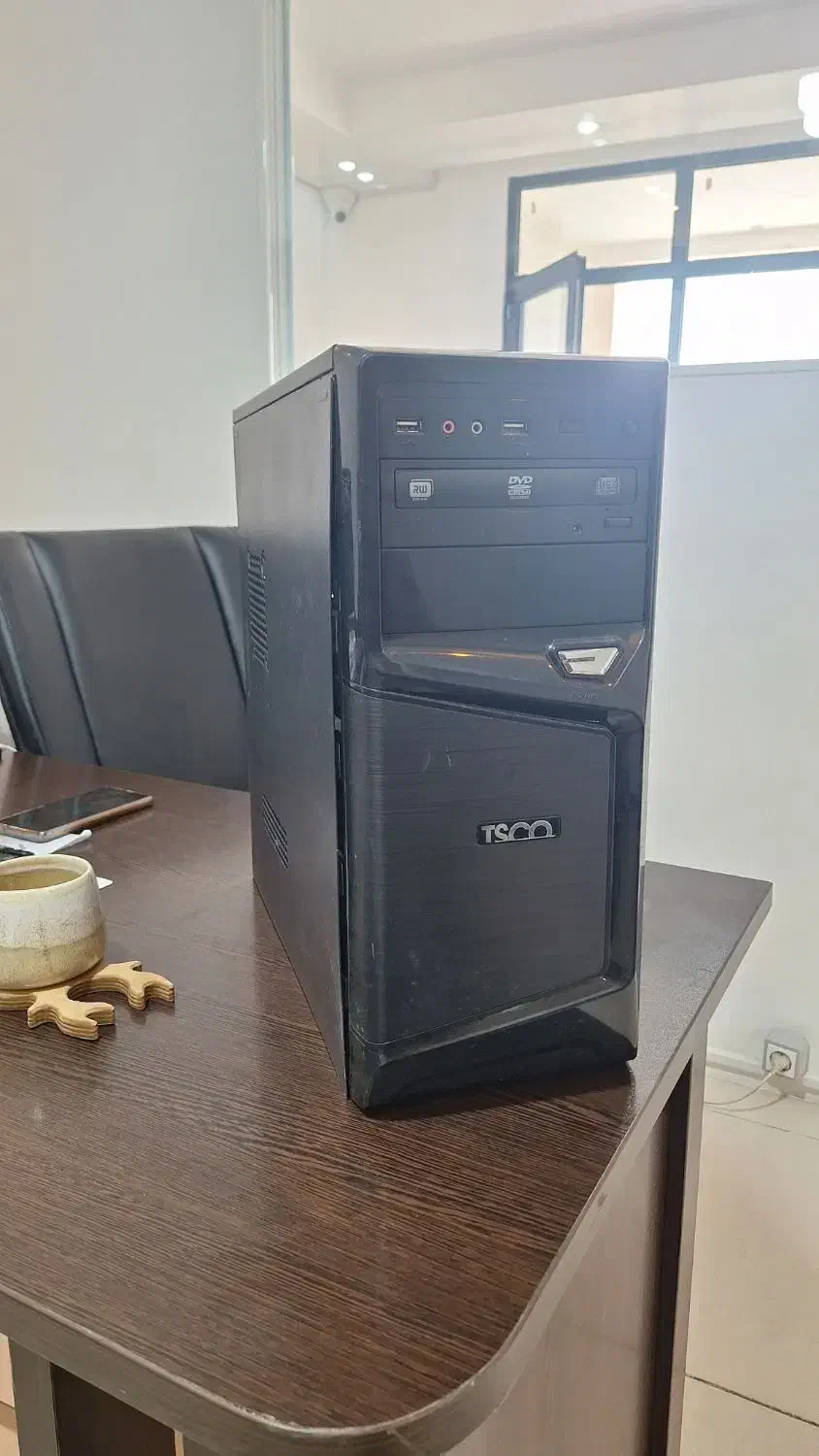 سیستم اداری نسل ۹|رایانه رومیزی|قم, جهان بینی|دیوار