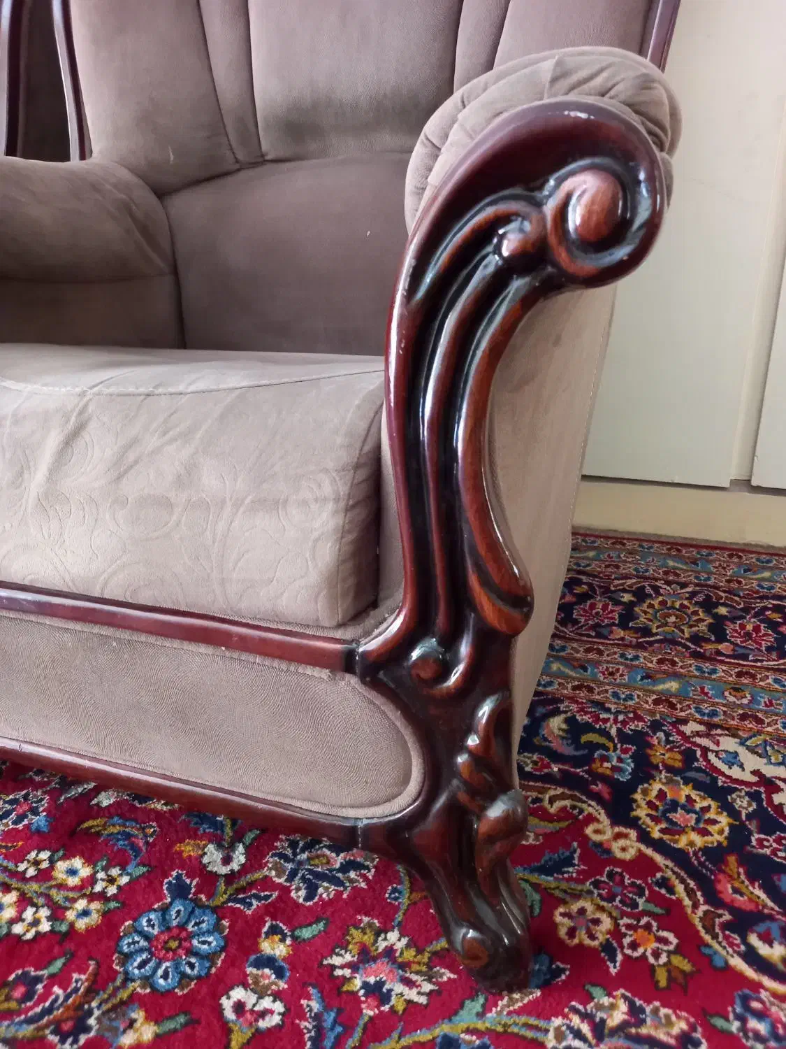 مبل راحتی استیل سالم بدون پارگی و زدگی|مبلمان خانگی و میز عسلی|تهران, نیلوفر|دیوار