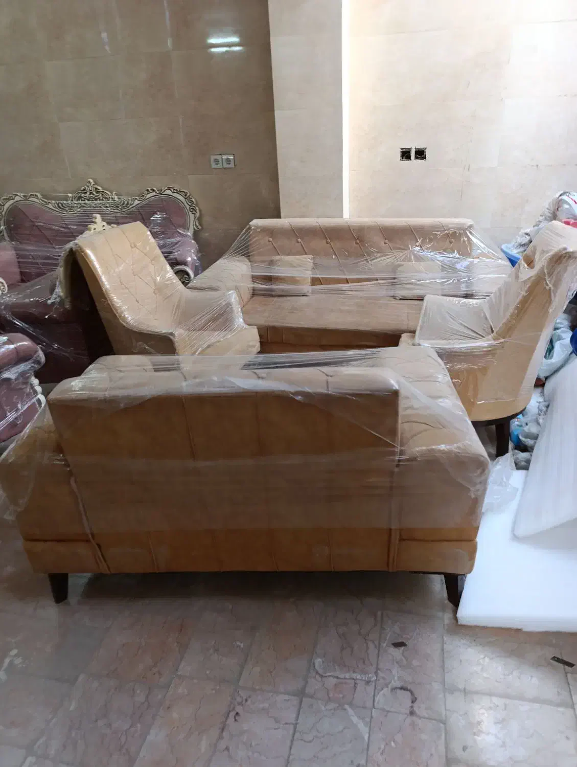 5دست‌مبلمان‌زیرقیمت|مبلمان خانگی و میز عسلی|نجف‌آباد, کهریزسنگ|دیوار