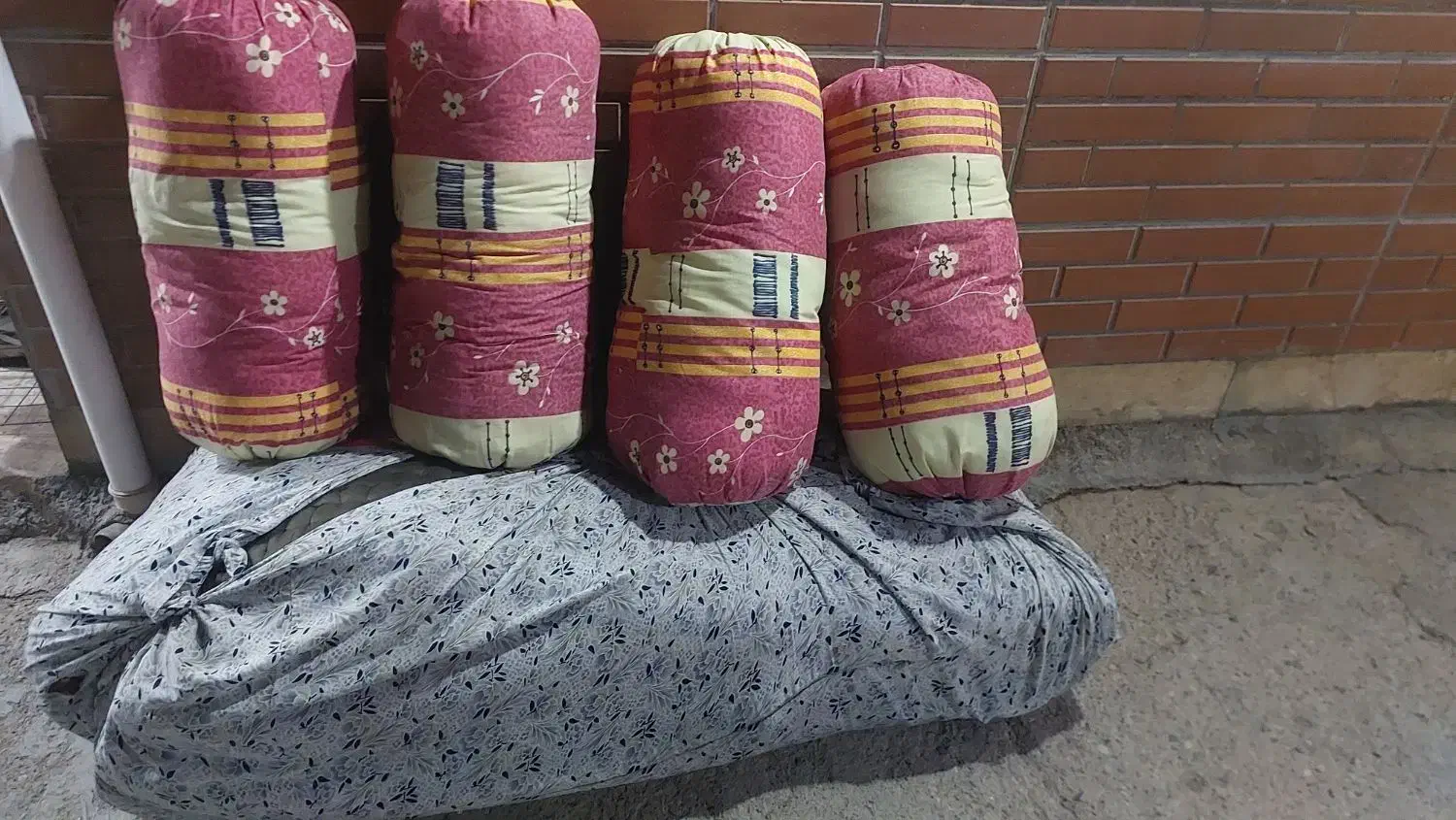 لحاف کرسی|رختخواب، بالش، پتو|تهران, آهنگران (سراسیاب دولاب)|دیوار