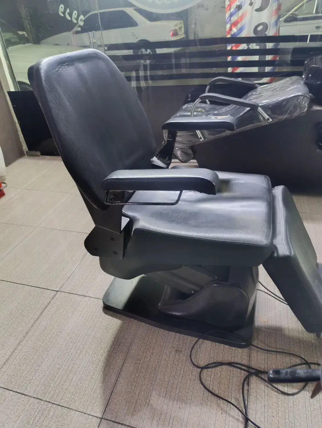 صندلی برقی آرایشگاه|آرایشگاه و سالن‌های زیبایی|ملارد, |دیوار