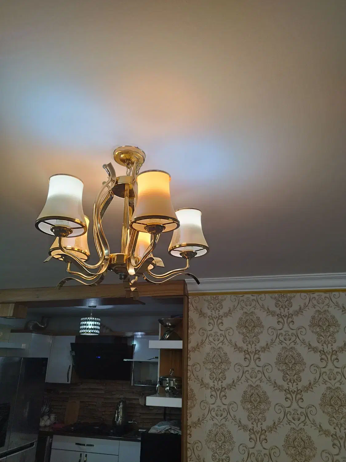 لوستر|لوستر و چراغ آویز|مشهد, کوشش|دیوار