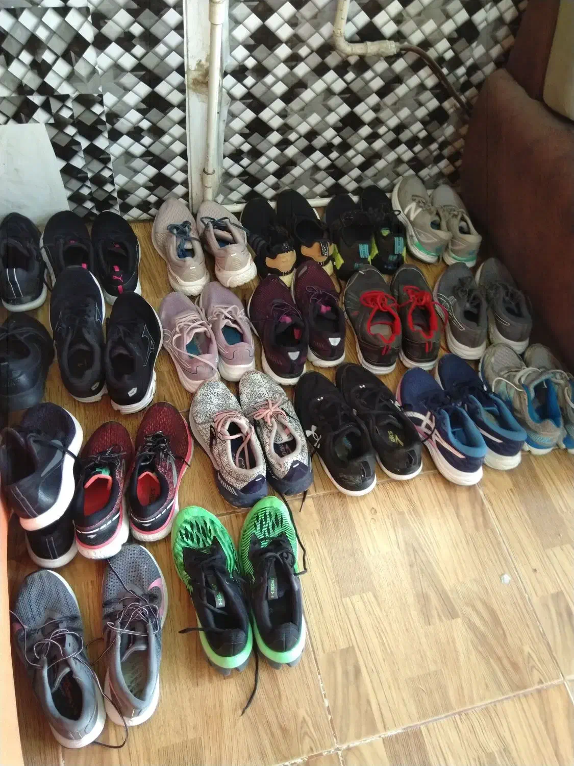 کفش استوک خارجی درجه یک|کیف، کفش، کمربند|گنبد کاووس, |دیوار