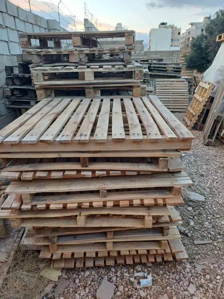 پالت چوبی بسیارتمیز|عمده‌فروشی|شیراز, ترمینال باربری|دیوار