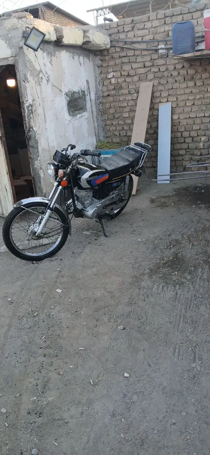 لیفان ۱۲۵  مدل ۹۵|موتورسیکلت|مشهد, نوید|دیوار