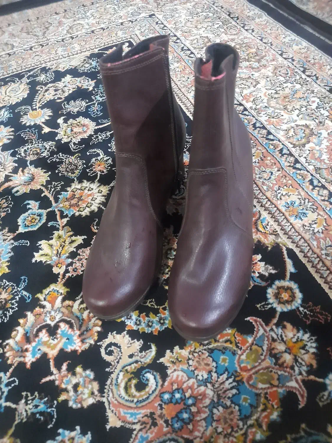 یک جفت کفش نیم پوتین|کیف، کفش، کمربند|سقز, |دیوار