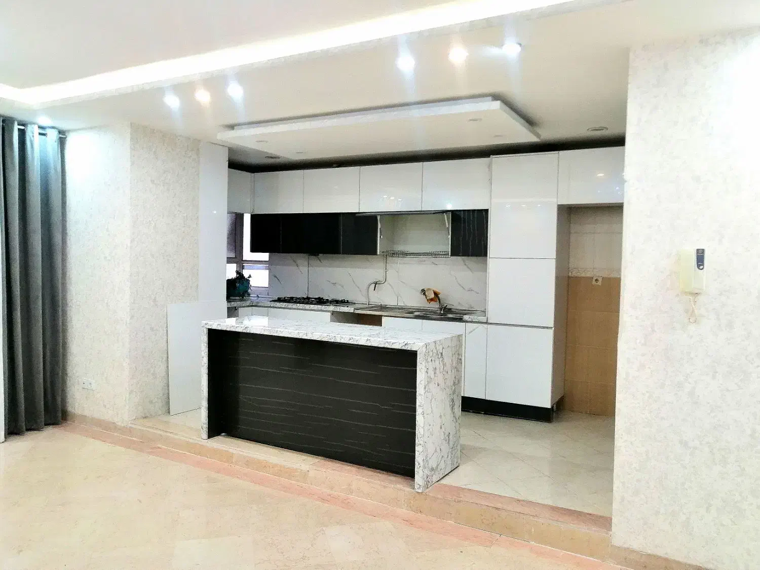 اپارتمان بلوار شهید قندی املاک سران|فروش آپارتمان|حمیدیا, |دیوار