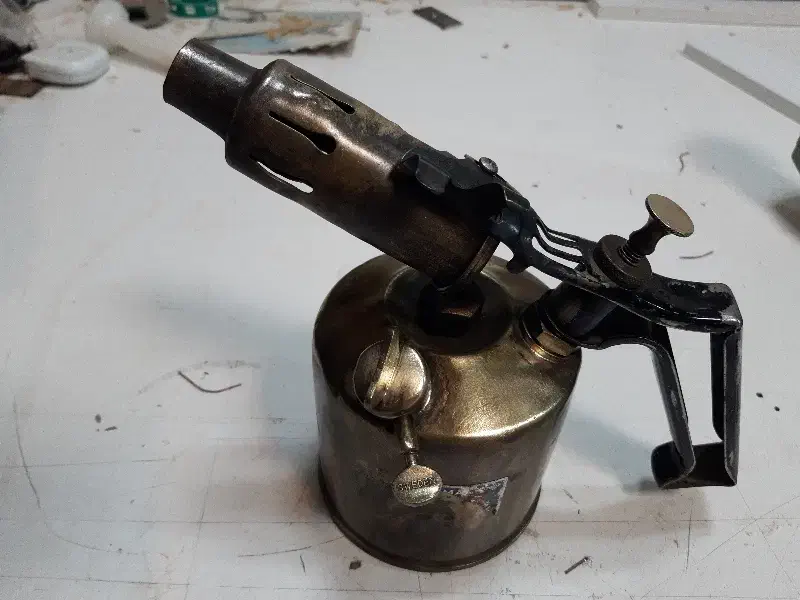 چراغ نفتی پریموس قدیمی سالم|بخاری، هیتر، شومینه|شیراز, فرگاز|دیوار