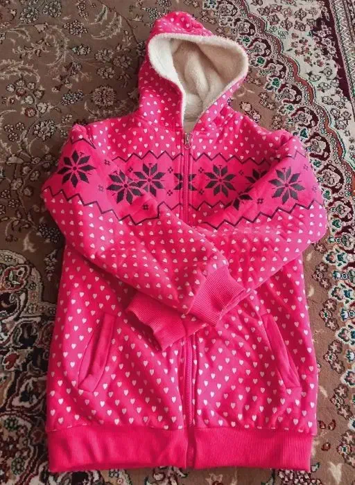 سویشرت|لباس|رزن, |دیوار